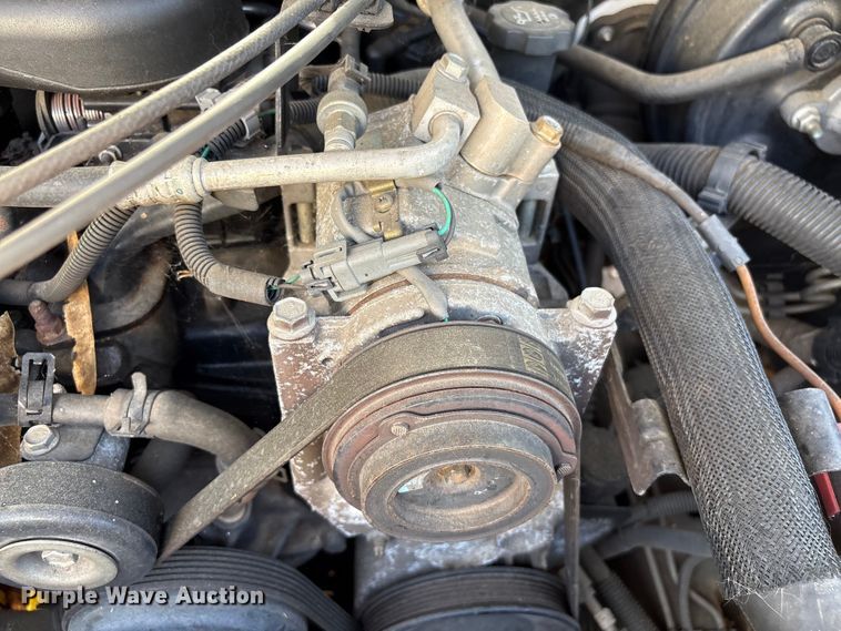 image for item EF1131 2005 Chevrolet Silverado 1500 Ext. Cab pickup truck