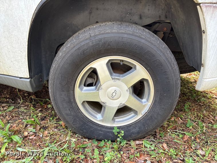 image for item EF1137 2004 Chevrolet Trailblazer SUV