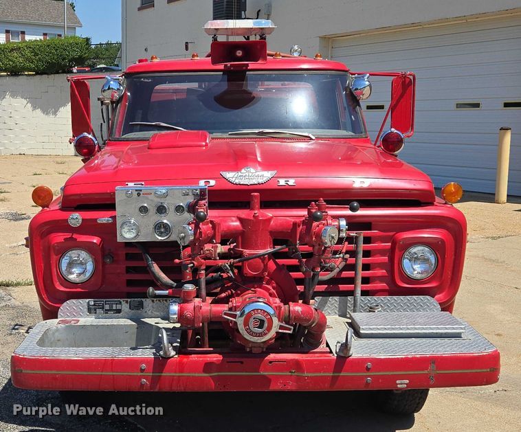 image for item EF1854 1972 Ford 750 pumper fire truck
