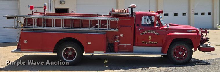 image for item EF1854 1972 Ford 750 pumper fire truck