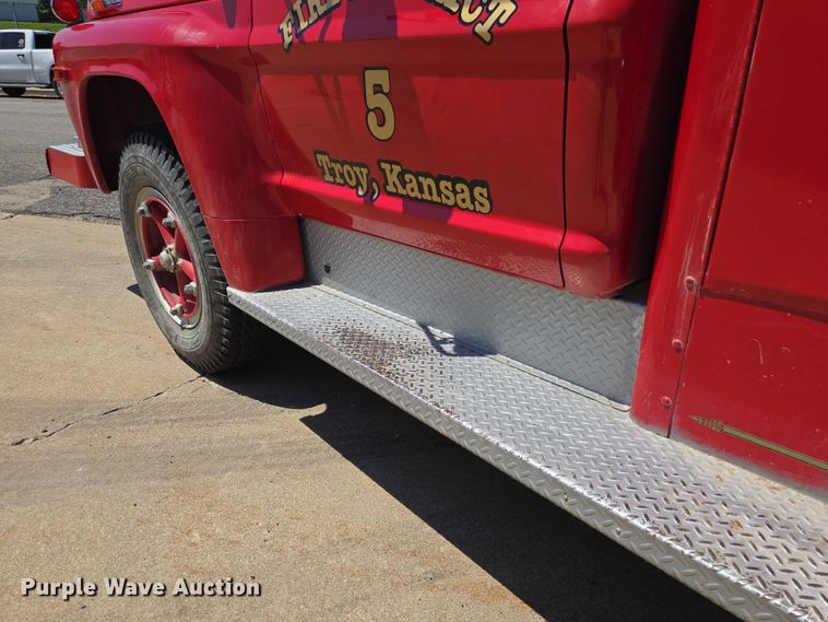 image for item EF1854 1972 Ford 750 pumper fire truck
