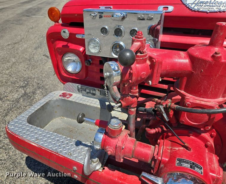 image for item EF1854 1972 Ford 750 pumper fire truck