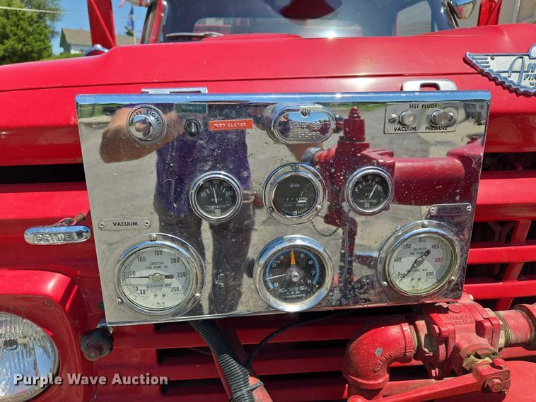 image for item EF1854 1972 Ford 750 pumper fire truck