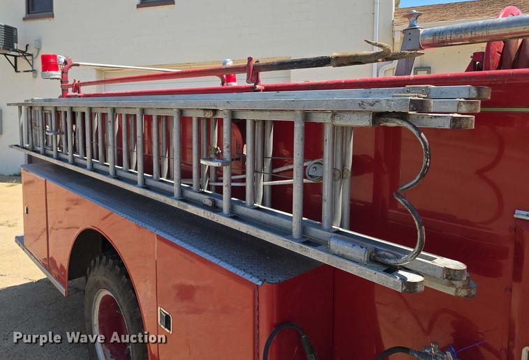 image for item EF1854 1972 Ford 750 pumper fire truck