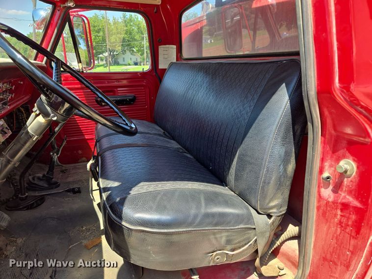 image for item EF1854 1972 Ford 750 pumper fire truck