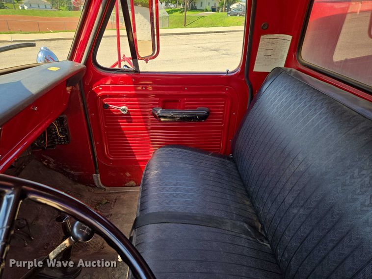 image for item EF1854 1972 Ford 750 pumper fire truck