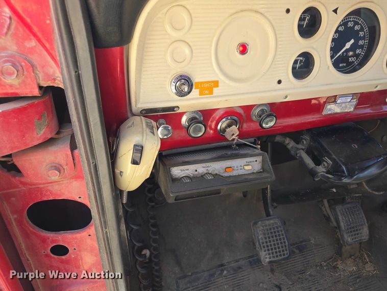 image for item EF1854 1972 Ford 750 pumper fire truck
