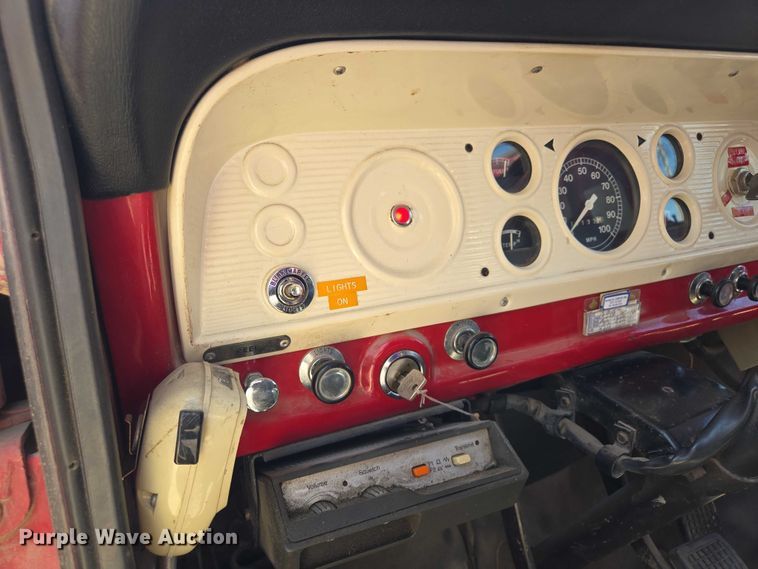 image for item EF1854 1972 Ford 750 pumper fire truck