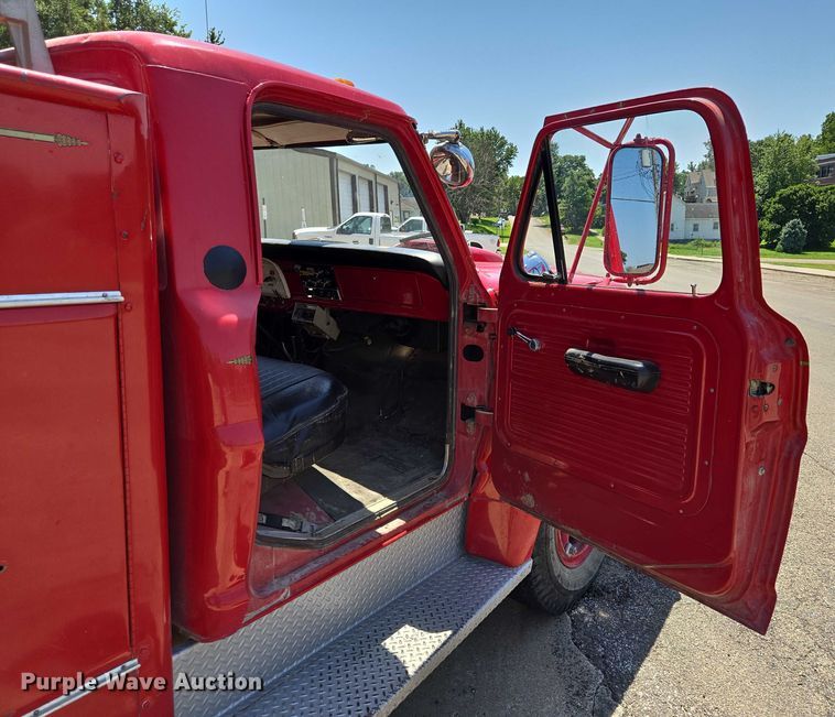 image for item EF1854 1972 Ford 750 pumper fire truck