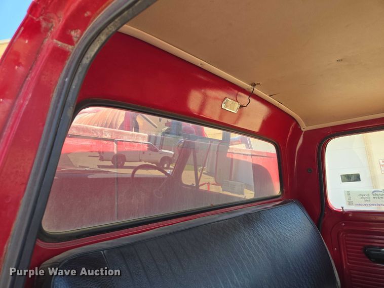 image for item EF1854 1972 Ford 750 pumper fire truck