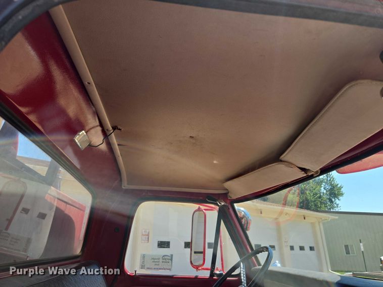 image for item EF1854 1972 Ford 750 pumper fire truck