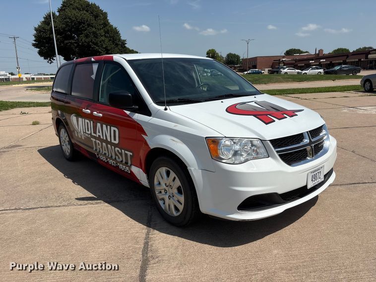 image for item EI5842 2018 Dodge Grand Caravan van