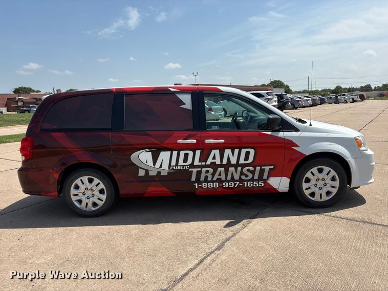image for item EI5842 2018 Dodge Grand Caravan van