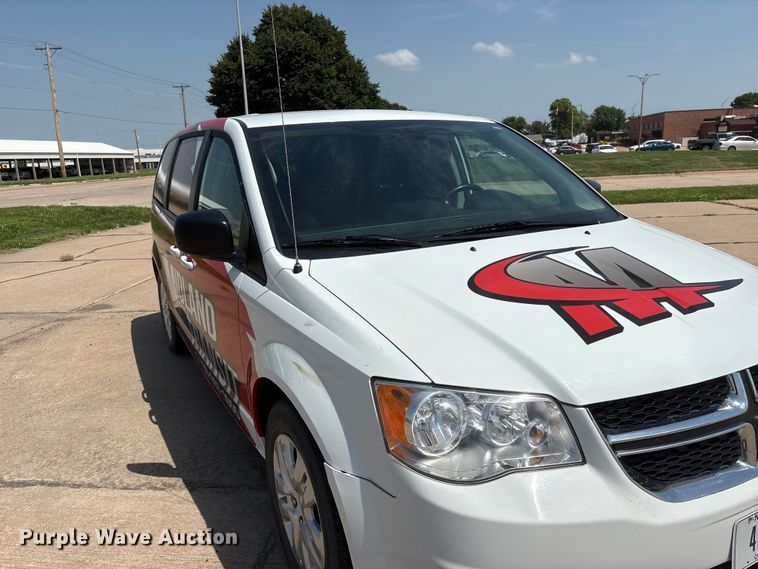 image for item EI5842 2018 Dodge Grand Caravan van