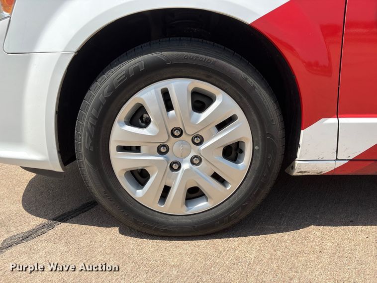 image for item EI5842 2018 Dodge Grand Caravan van