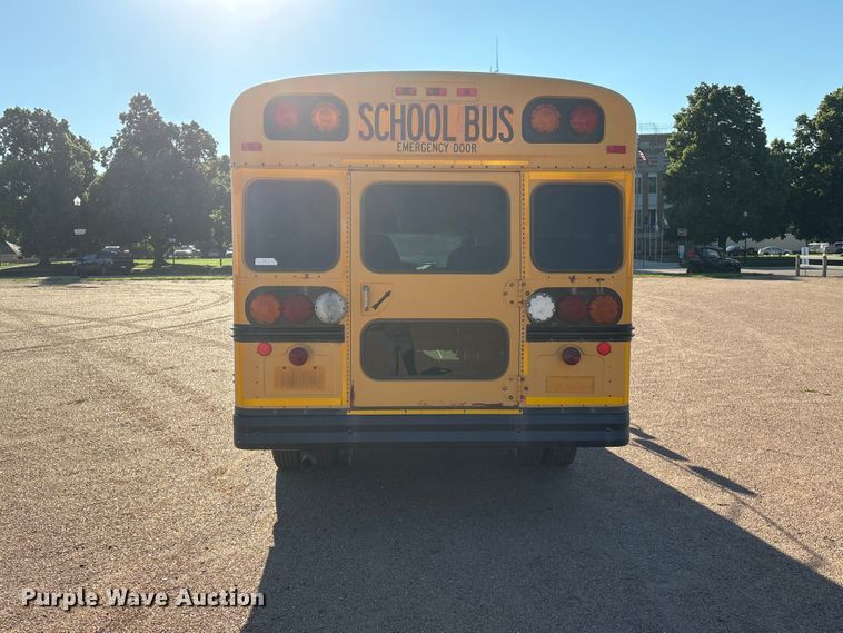 image for item EI5913 2001 GMC Savana school bus