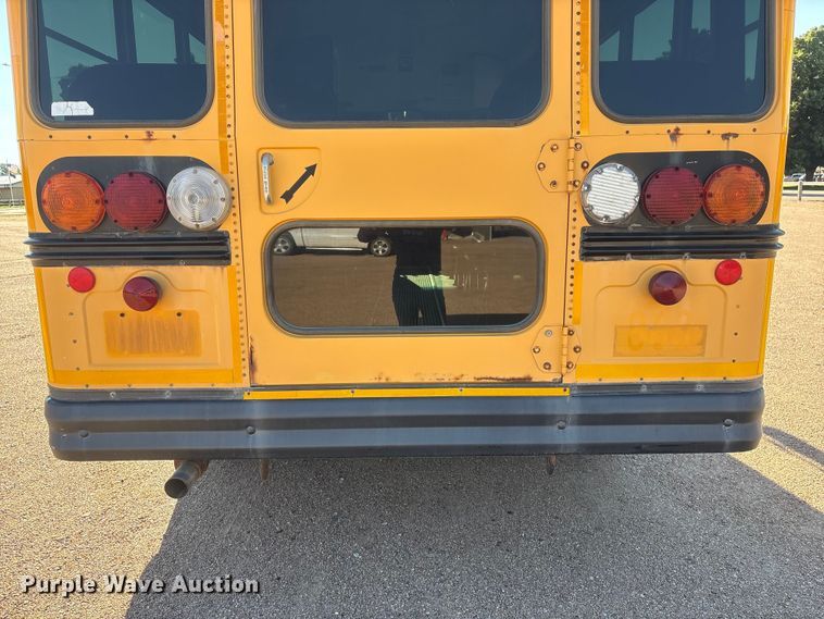 image for item EI5913 2001 GMC Savana school bus