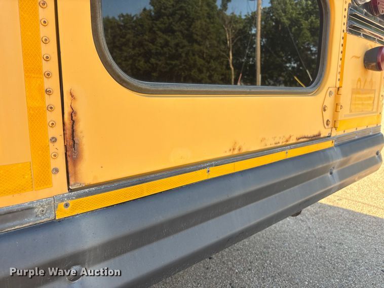 image for item EI5913 2001 GMC Savana school bus