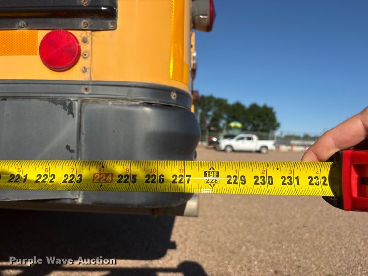 image for item EI5913 2001 GMC Savana school bus