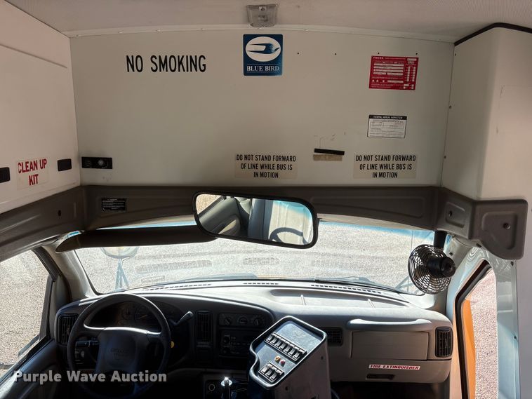 image for item EI5913 2001 GMC Savana school bus
