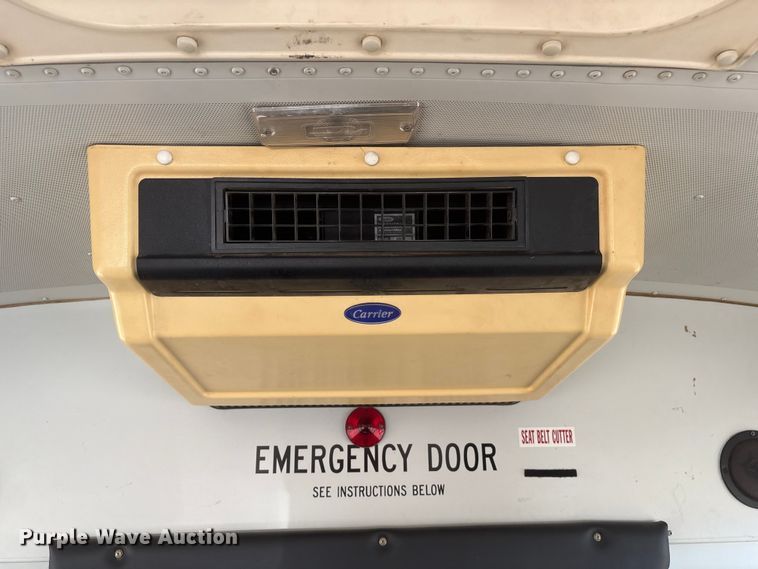 image for item EI5913 2001 GMC Savana school bus