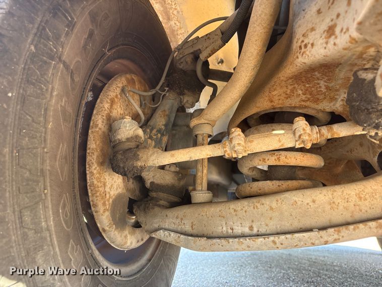 image for item EI5913 2001 GMC Savana school bus