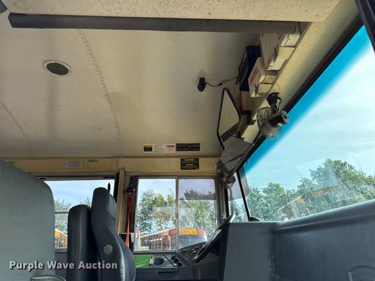 image for item EN0330 2014 IC PB105 school bus