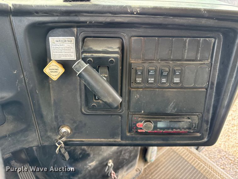image for item EN0330 2014 IC PB105 school bus