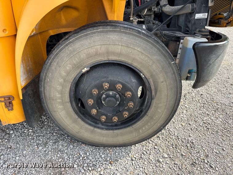 image for item EN0330 2014 IC PB105 school bus