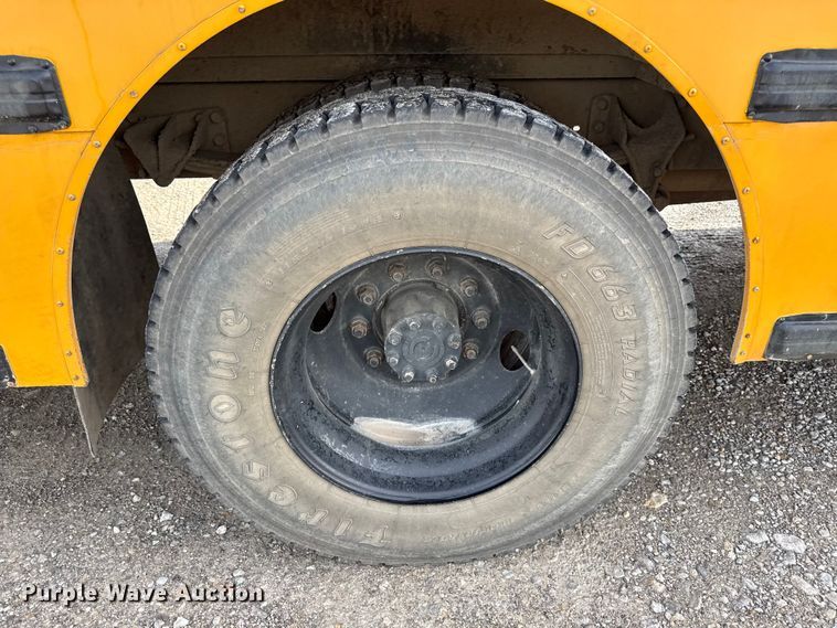 image for item EN0330 2014 IC PB105 school bus