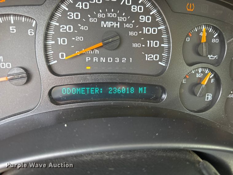 image for item EN0331 2006 Chevrolet Suburban 1500 SUV