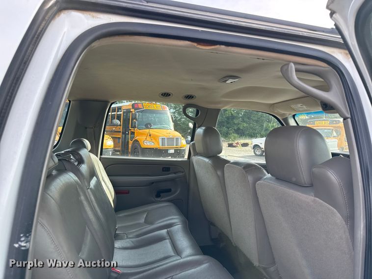 image for item EN0331 2006 Chevrolet Suburban 1500 SUV