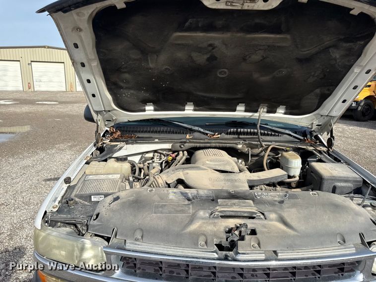 image for item EN0331 2006 Chevrolet Suburban 1500 SUV