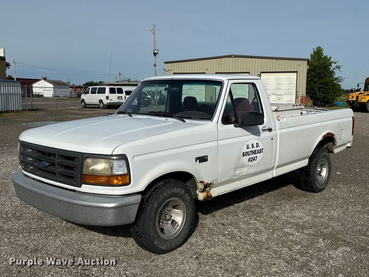1994 Ford F150 XL pickup truck