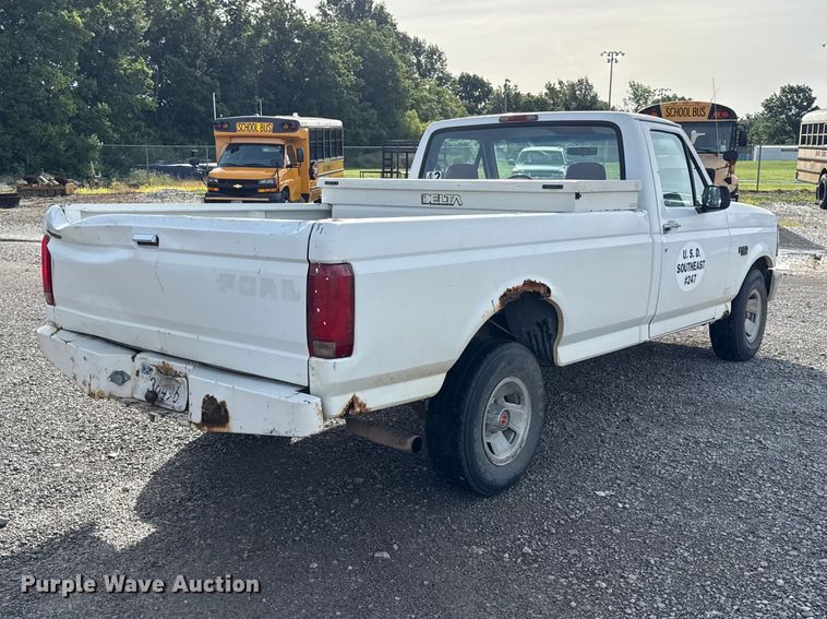 image for item EN0332 1994 Ford F150 XL pickup truck