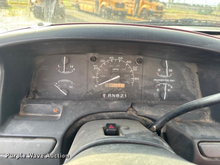 image for item EN0332 1994 Ford F150 XL pickup truck