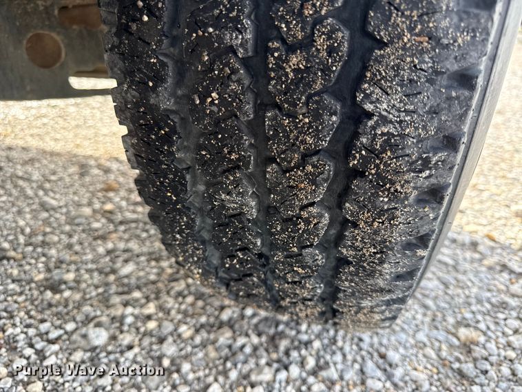 image for item EN0332 1994 Ford F150 XL pickup truck