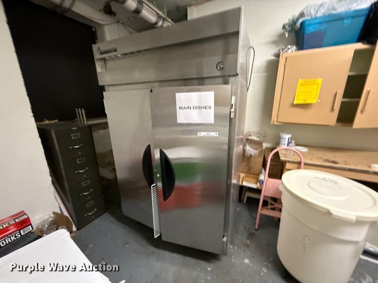 image for item EN0337 Victory refrigerator