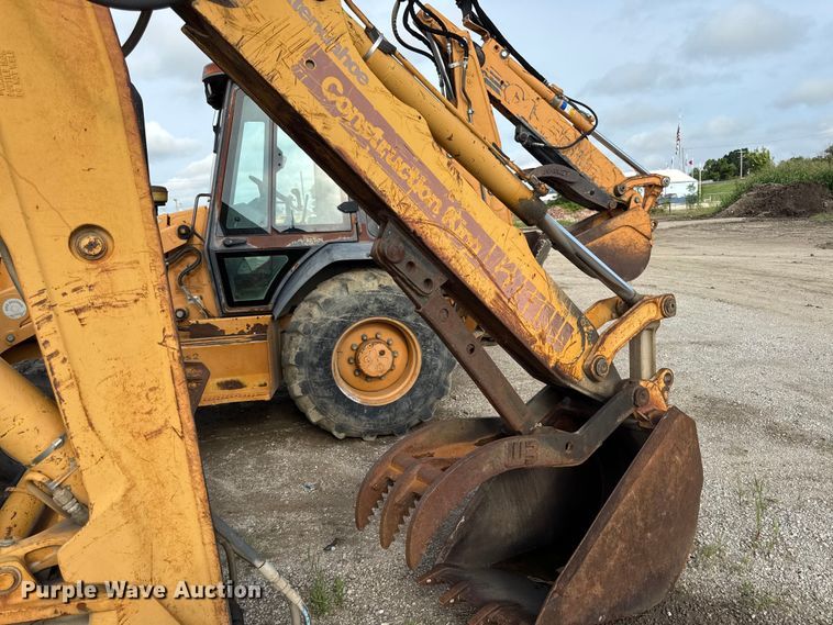 image for item EN0341 1994 Case 580 Super K backhoe