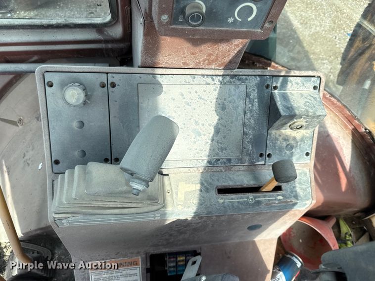 image for item EN0341 1994 Case 580 Super K backhoe