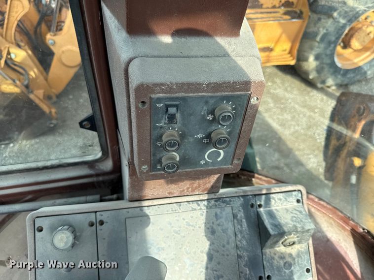 image for item EN0341 1994 Case 580 Super K backhoe
