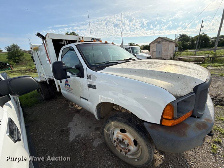 image for item EN0342 2000 Ford F450 Super Duty XL refuse truck