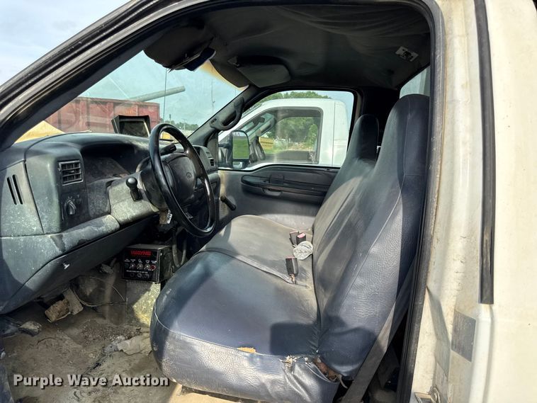 image for item EN0342 2000 Ford F450 Super Duty XL refuse truck