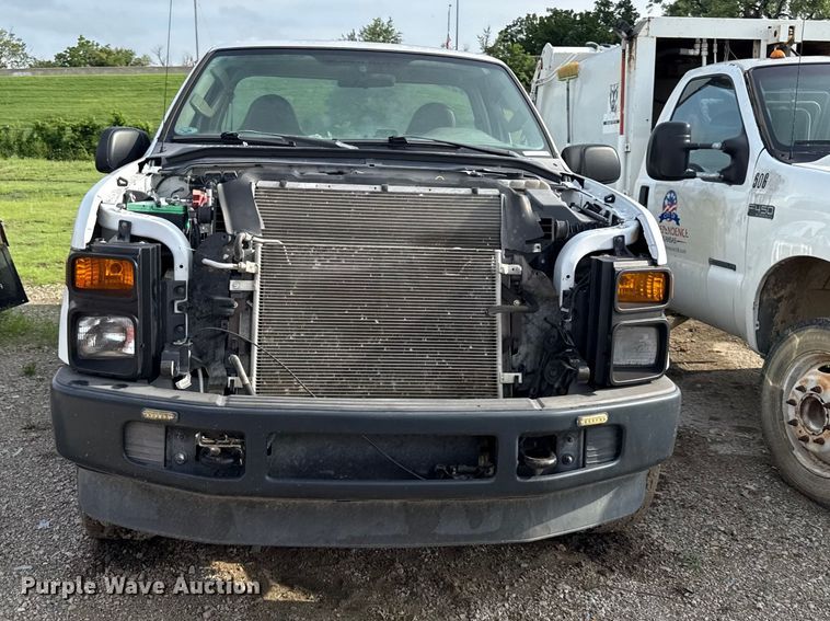 image for item EN0343 2008 Ford F250 Super Duty XL pickup truck