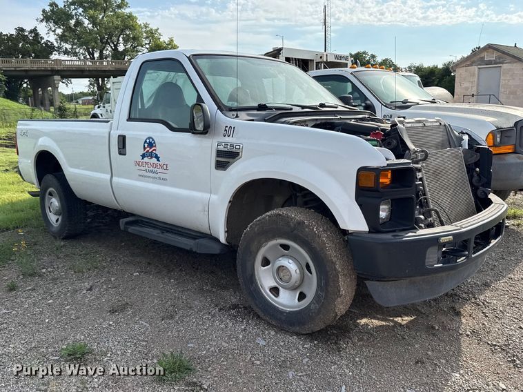 image for item EN0343 2008 Ford F250 Super Duty XL pickup truck