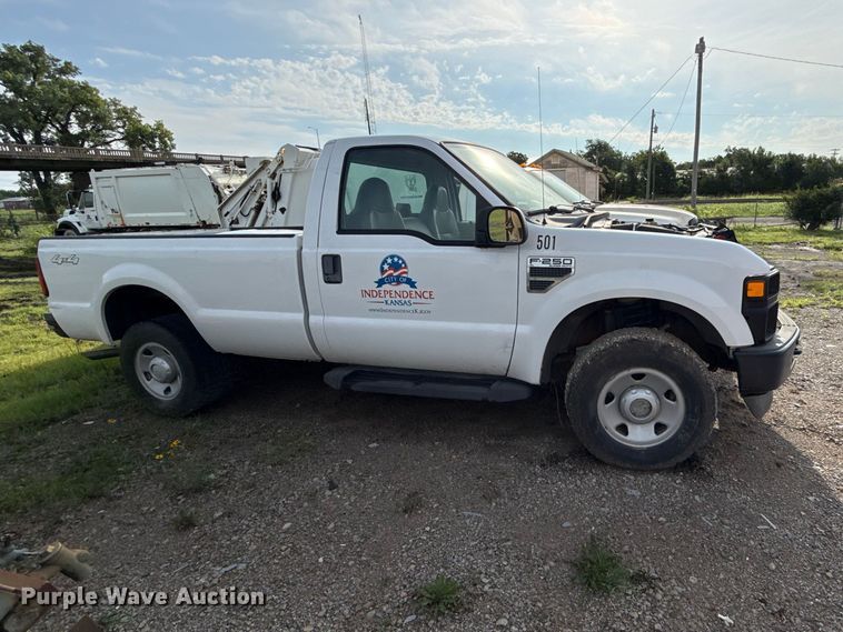 image for item EN0343 2008 Ford F250 Super Duty XL pickup truck