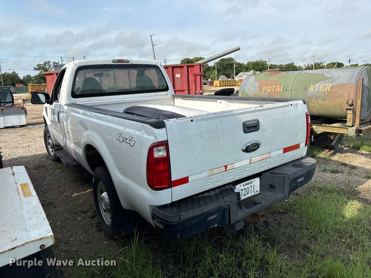image for item EN0343 2008 Ford F250 Super Duty XL pickup truck