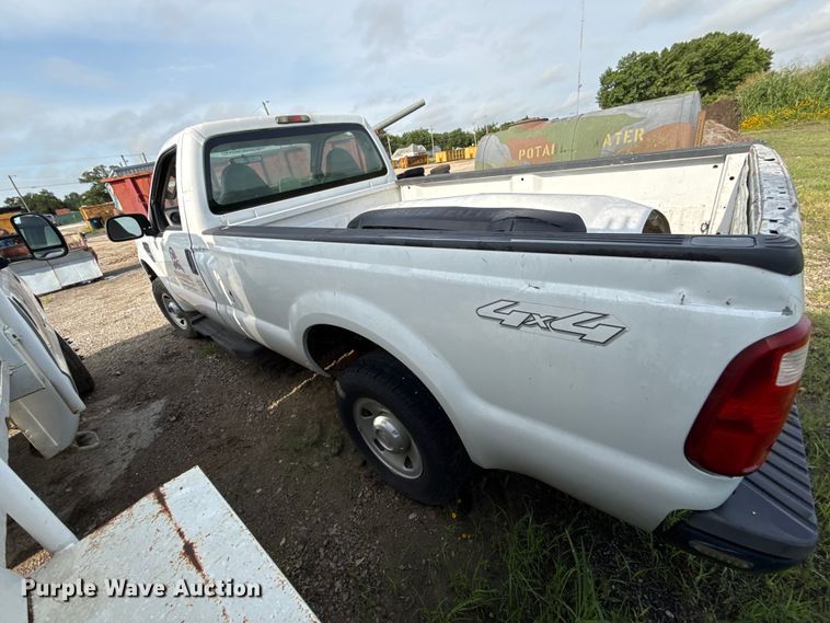 image for item EN0343 2008 Ford F250 Super Duty XL pickup truck