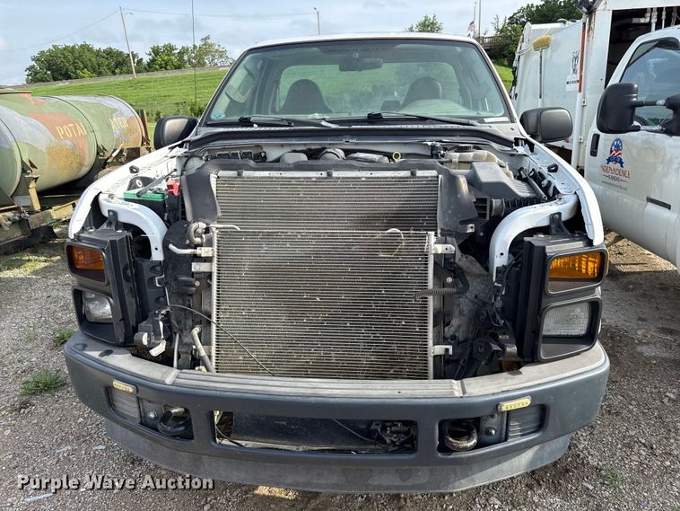 image for item EN0343 2008 Ford F250 Super Duty XL pickup truck