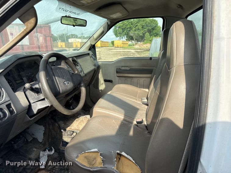 image for item EN0343 2008 Ford F250 Super Duty XL pickup truck